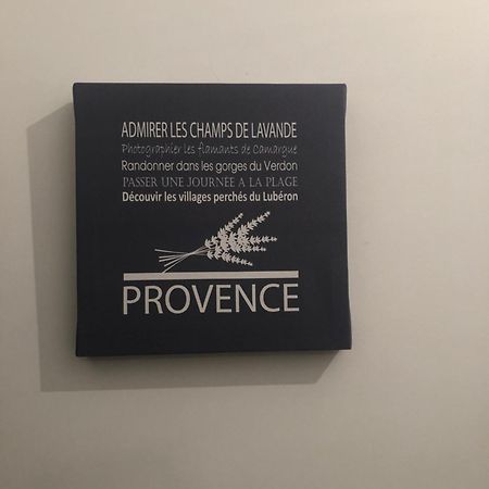 Villa La Lurette, Appartement Et Studio Saint-Etienne-les-Orgues Bagian luar foto