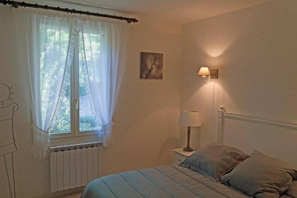 Villa La Lurette, Appartement Et Studio Saint-Etienne-les-Orgues Bagian luar foto