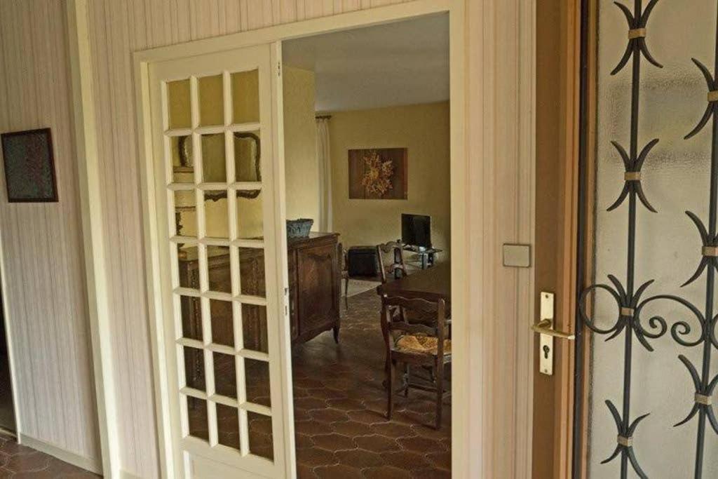 Villa La Lurette, Appartement Et Studio Saint-Etienne-les-Orgues Bagian luar foto