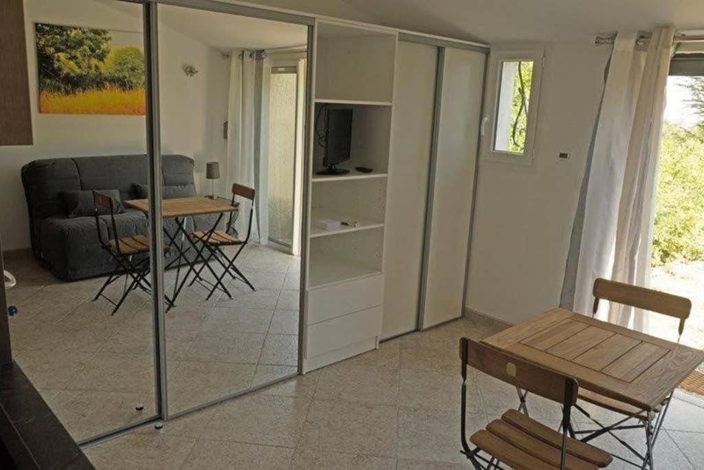 Villa La Lurette, Appartement Et Studio Saint-Etienne-les-Orgues Bagian luar foto