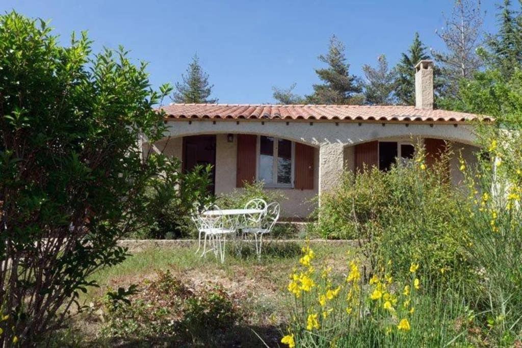 Villa La Lurette, Appartement Et Studio Saint-Etienne-les-Orgues Bagian luar foto