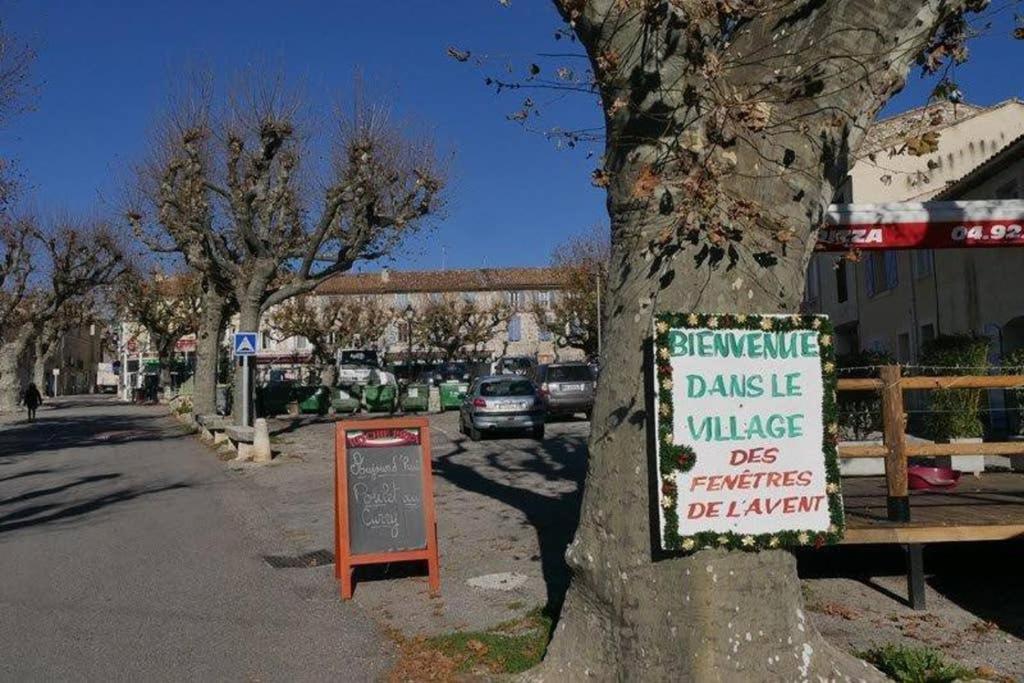 Villa La Lurette, Appartement Et Studio Saint-Etienne-les-Orgues Bagian luar foto
