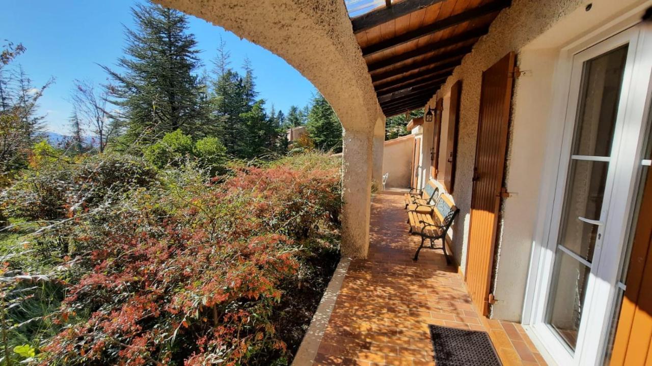 Villa La Lurette, Appartement Et Studio Saint-Etienne-les-Orgues Bagian luar foto